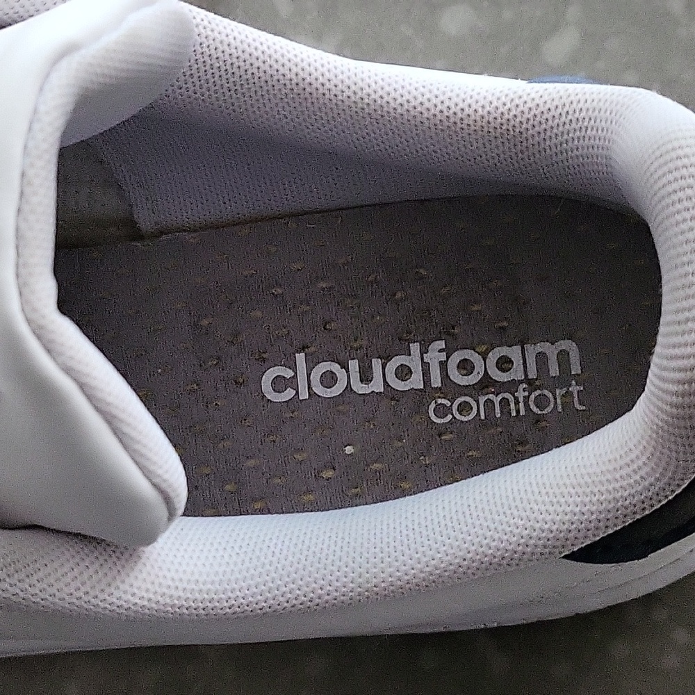 Shoes - Picture 2 of 4